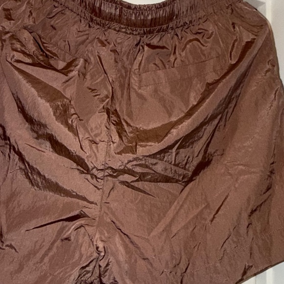 Varley Size M  Ralph Woven Short - Picture 5 of 9